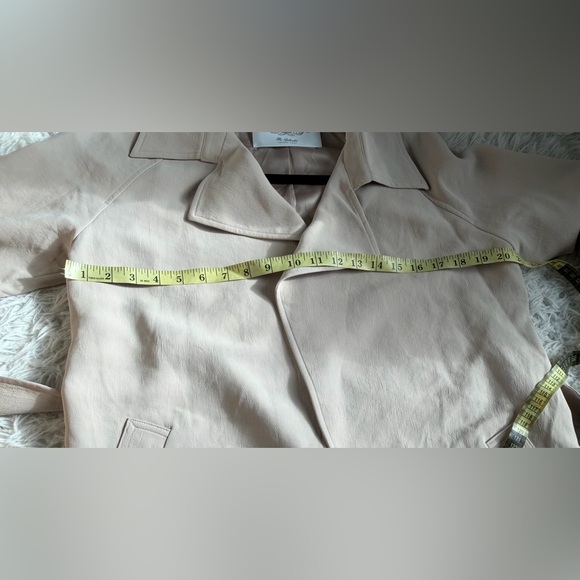 Aritzia The Splendor Trench Coat - Crepette™ - Picture 5 of 8